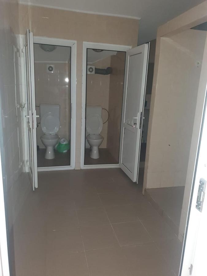 Cazare - Accommodation Бухарест Экстерьер фото