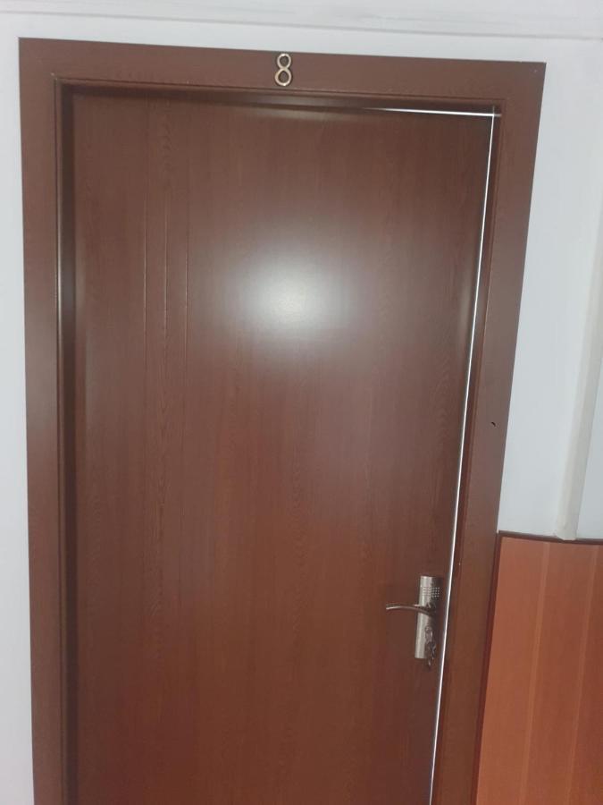 Cazare - Accommodation Бухарест Экстерьер фото