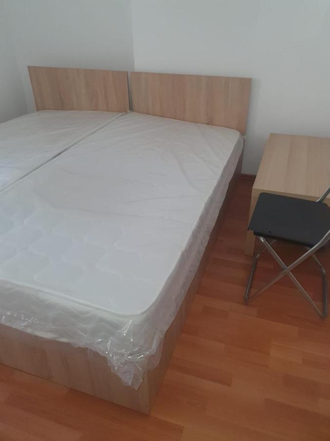 Cazare - Accommodation Бухарест Экстерьер фото